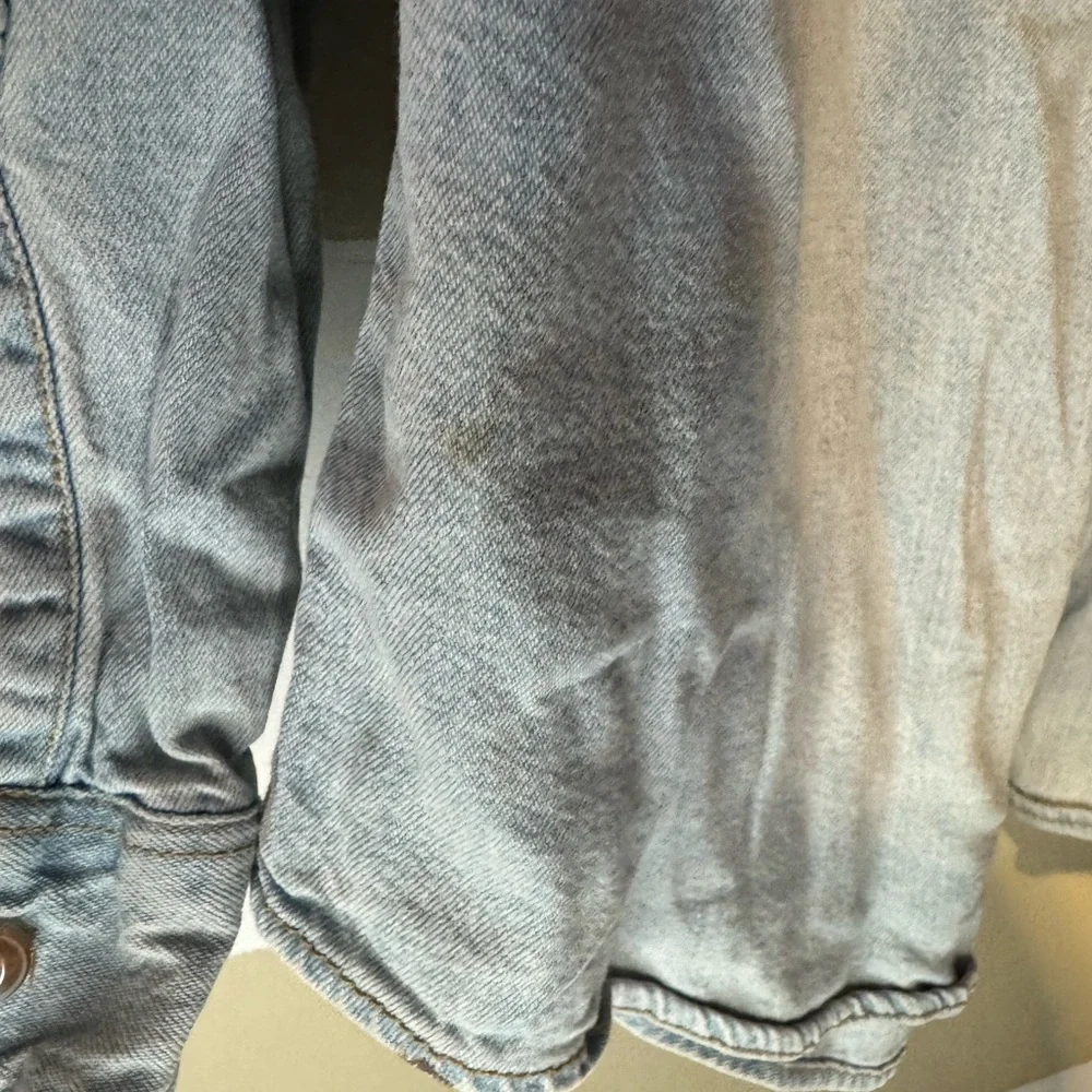 Levi's Light Blue Denim Shirt Jacket - Men's Casual Layering - Picture 4 of 4